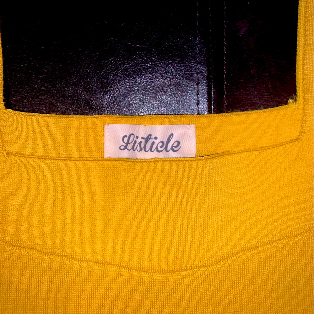 3/$15 LISTICLE🌹 GOLD SLEEVELESS BANDAGE SWEATER. GREAT CONDITION! - Picture 3 of 10